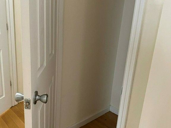 5th image of 25 St Nicholas Ter APT 24