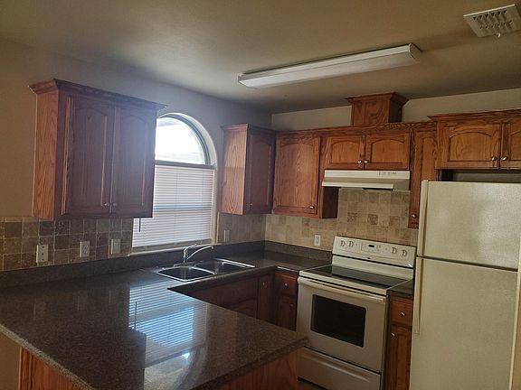 4th image of 1815 Horsetail Fls APT 3