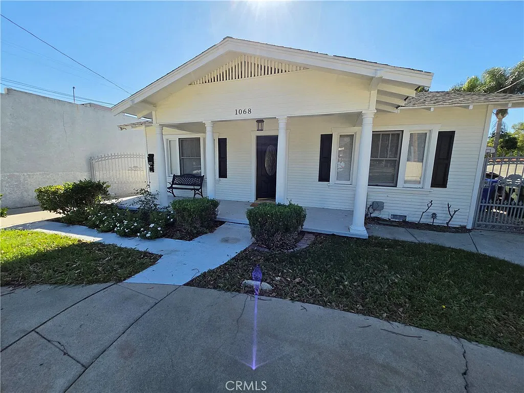 3 bed, 1981 sqft, $3,500 — Photo 1