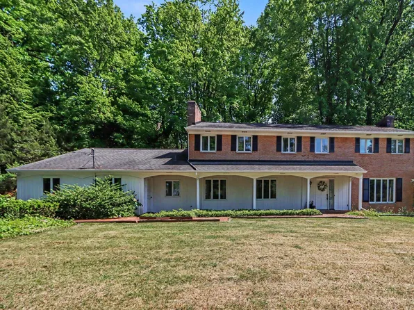 5453 Glen Harbor Dr, Kalamazoo, MI 49009