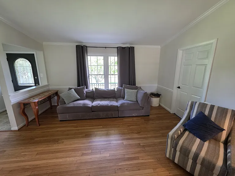Common seating area
