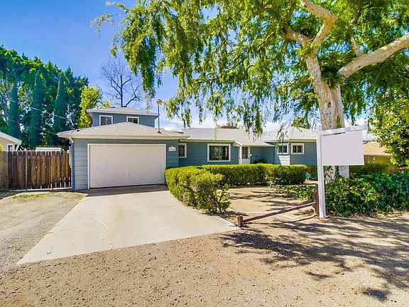 3rd image of 2344 Edgerton Dr