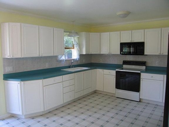 4th image of 17607 Shubert Hwy