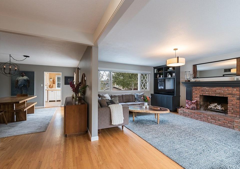 1st image of 246 Ramona Dr