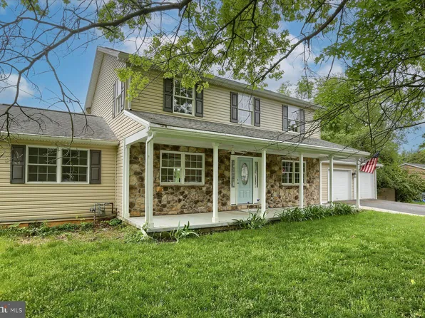 5961 Acorn Dr, Harrisburg, PA 17111