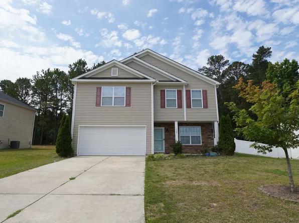 448 Botanical Ct, Bunnlevel, NC 28323