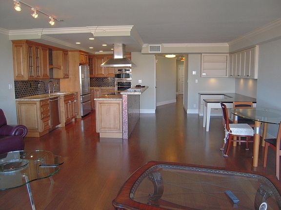 3rd image of 555 Laurel Ave APT 521
