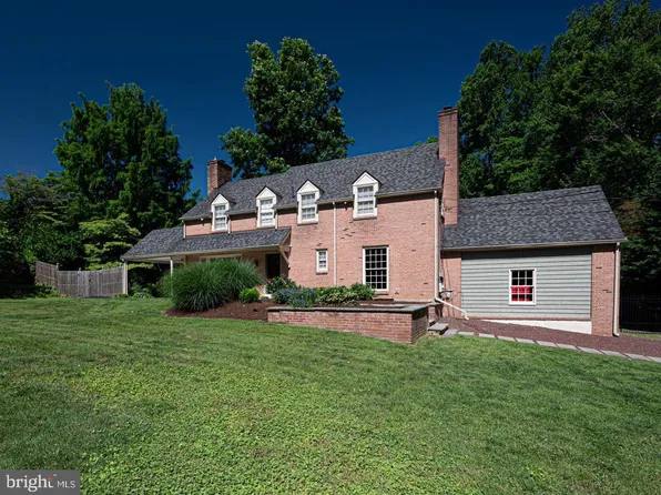 201 Foxcatcher Ln, Media, PA 19063