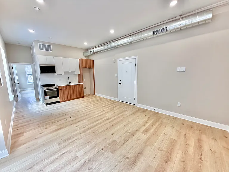 1032 N 48th St #D-1B — Photo 38