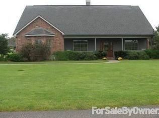 1125 Bear Creek Cir, Breaux Bridge, LA 70517