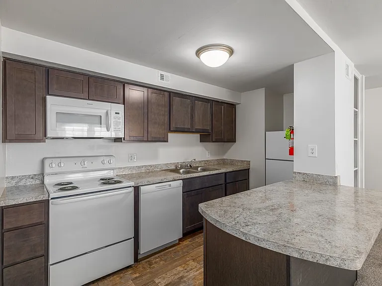 Abbey Walk Apartments — Photo 11