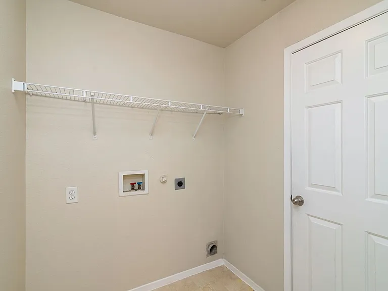 1514 Cover Dr — Photo 21