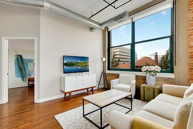 221 E Cullerton St #409 — Photo 6