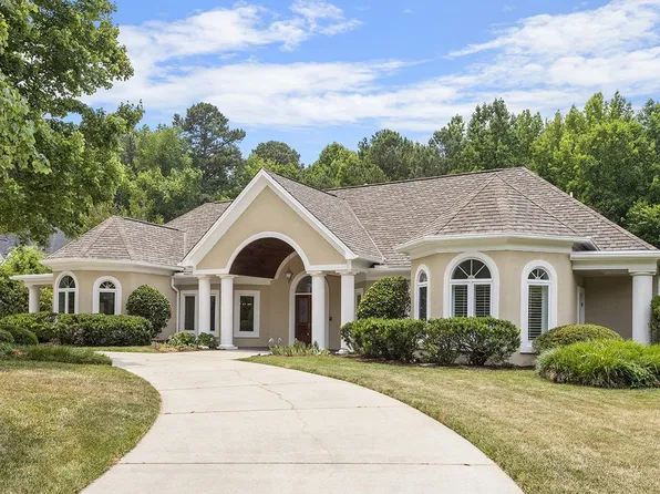 205 Chalon Dr, Cary, NC 27511