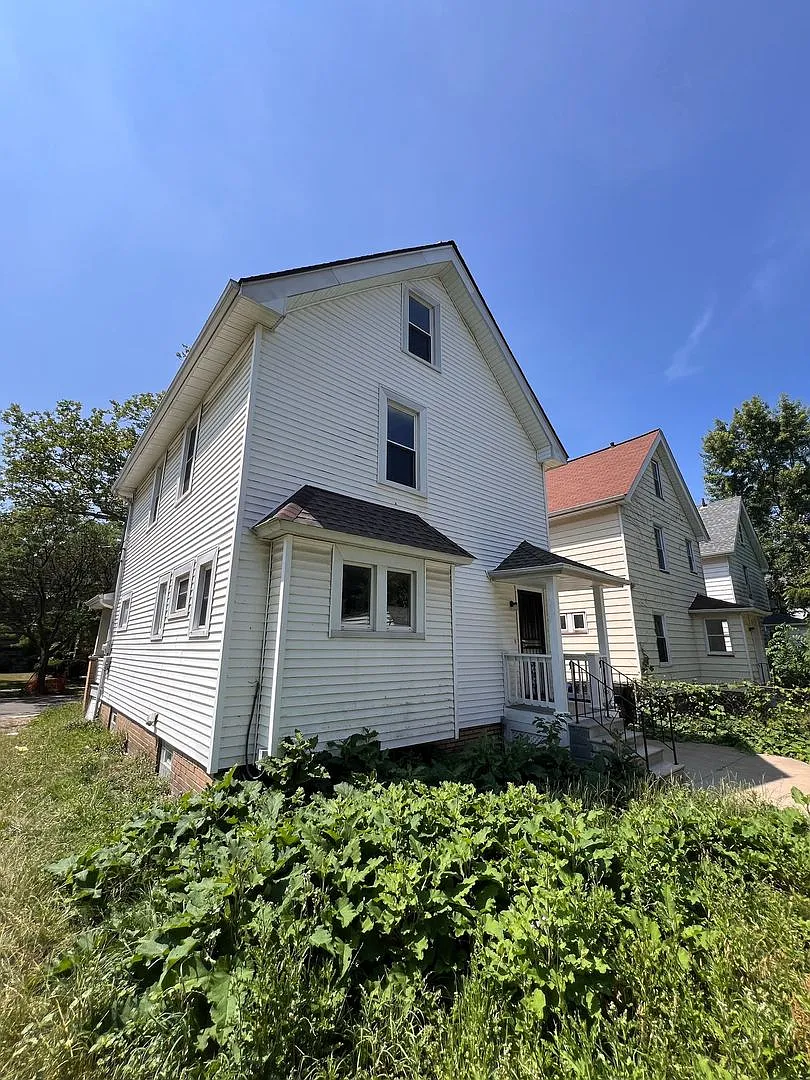 School 15407 — Photo 2