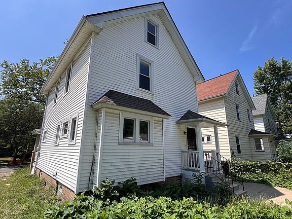 2nd image of 15407 School Ave