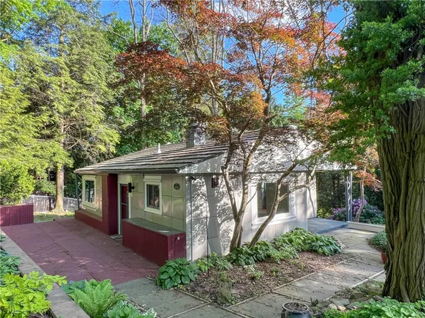 111 Halcyon Hill Rd, Ithaca, NY 14850