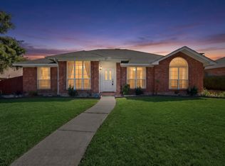 2318 Bent Bow Dr, Garland, TX 75044