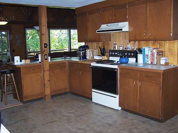 Spacious Kitchen