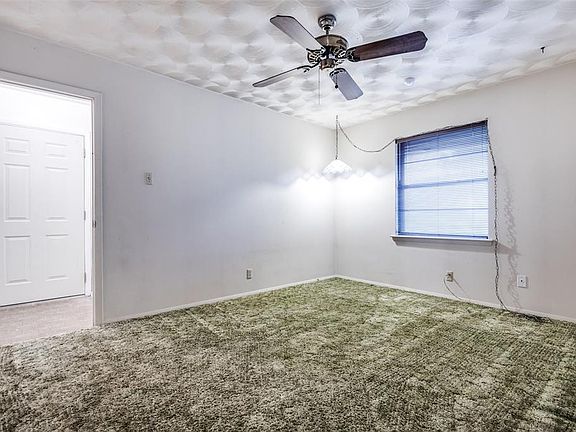 4th image of 1812 Fairfax Ln
