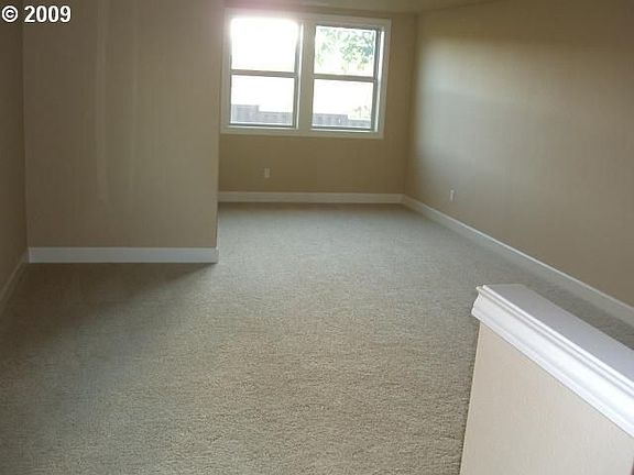 4th image of 1022 Stonewall Ave