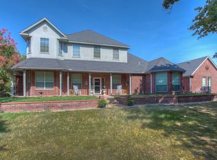 107 Reata Dr, Azle, TX 76020