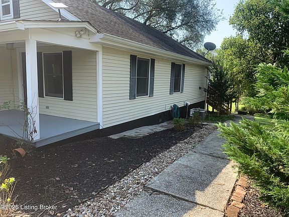 3rd image of 3169 Fisherville Rd
