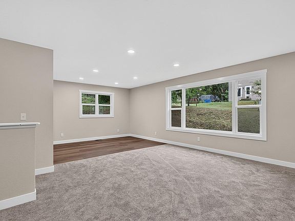 4th image of 3427 Wood St