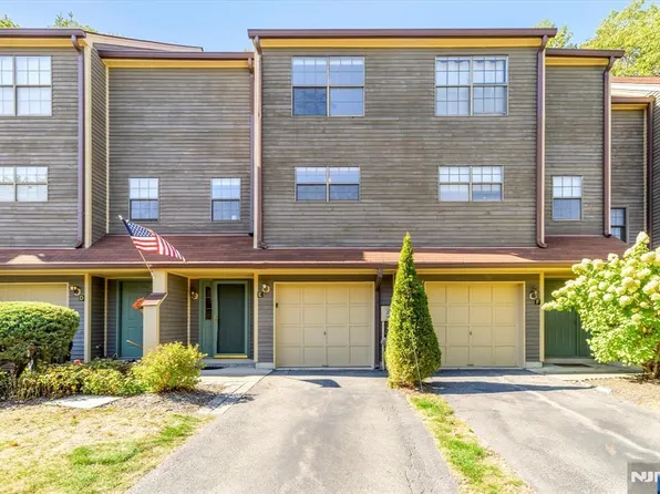 52 E Beacon Hill Rd Unit 52E, West Milford, NJ 07480