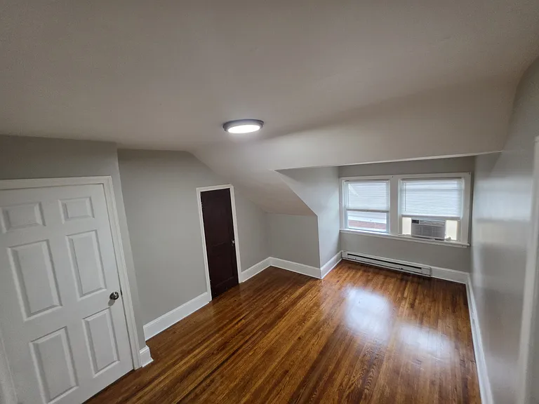 715 Oak Hill Ave #3 — Photo 7