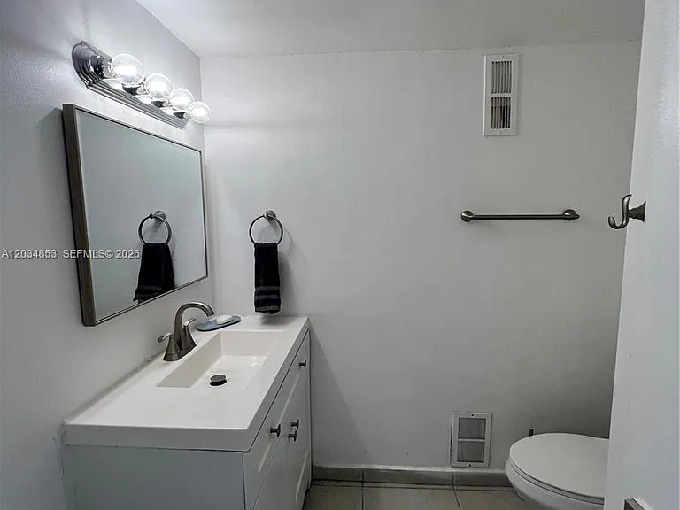 6545 Indian Creek Dr #509 — Photo 18