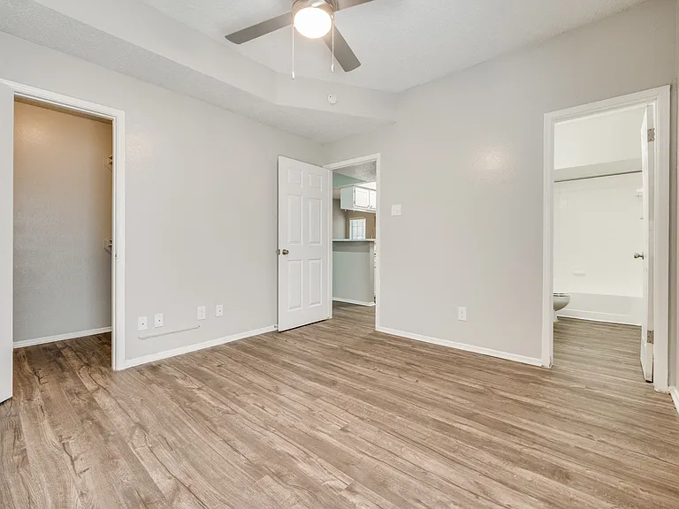 Foxborough Apartments — Photo 21
