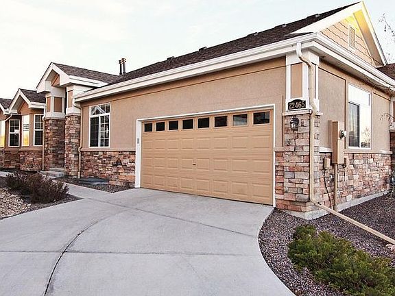 Ranch style w/ finished basement!  