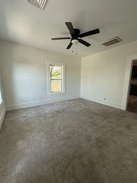 2 bed, 1.0 bath, 910 sqft, $2,350 — Photo 3