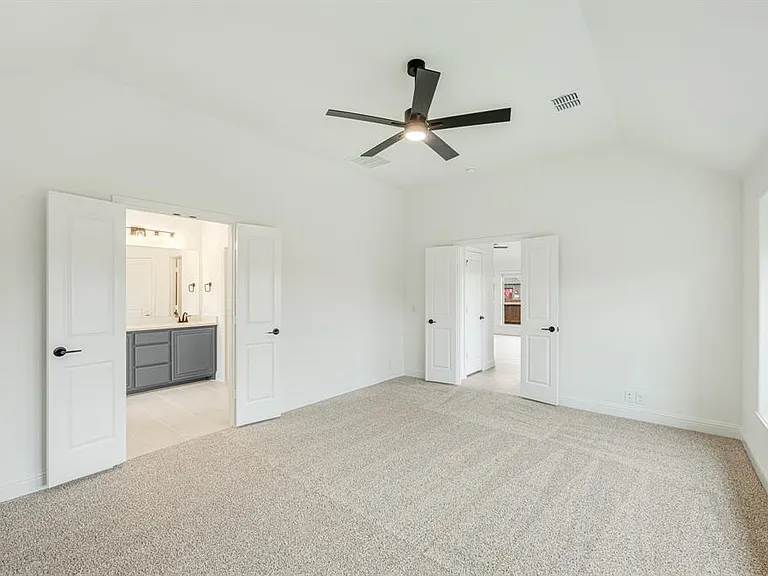1032 River Oaks Dr — Photo 12