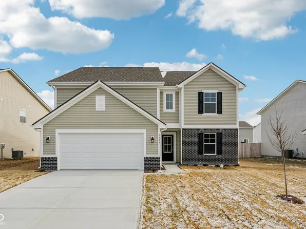 1325 Noel Trace Rd, Danville, IN 46122