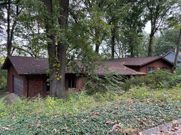 333 Riverview Dr, Ann Arbor, MI 48104