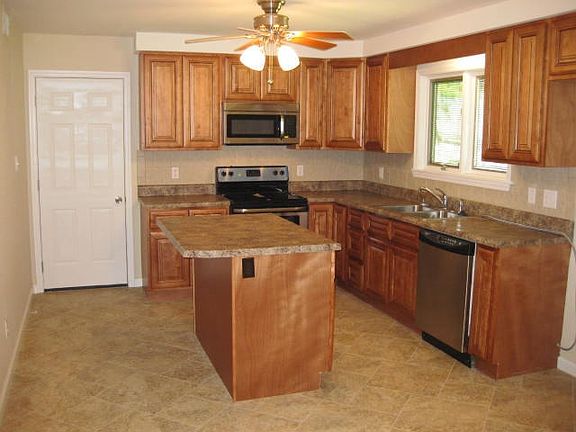 3rd image of 4317 Larigo Dr