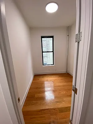 Rented by Landmark Realty & Management | media 32