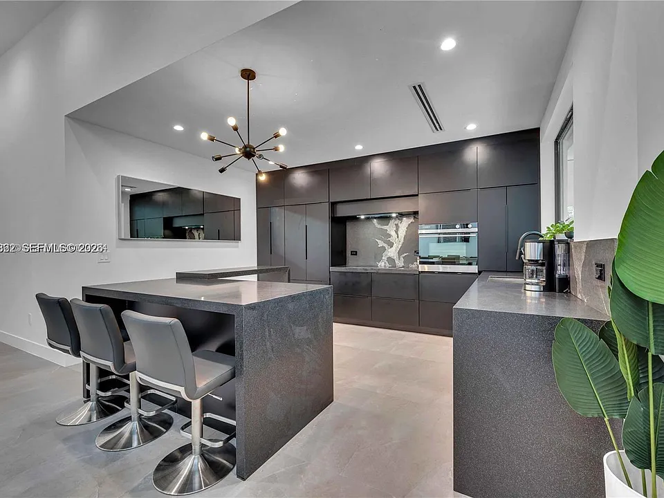 155 NW 51st St