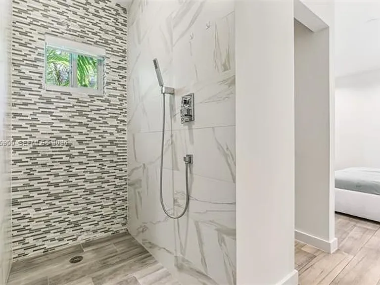 1231 Stillwater Dr #1231 — Photo 38