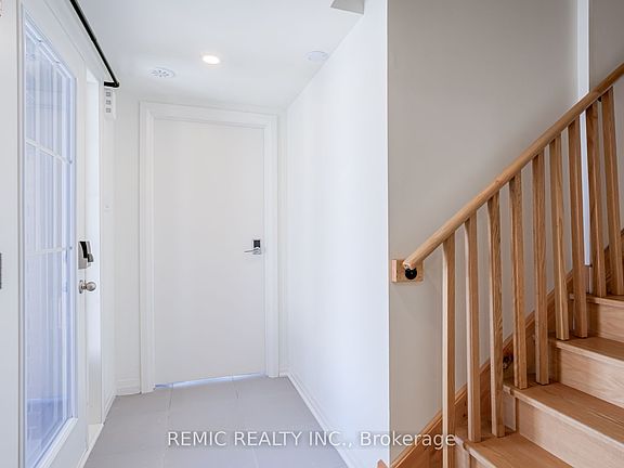 4th image of 1423 Green Rd