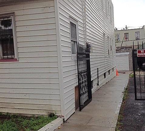 2nd image of 719 Essex St