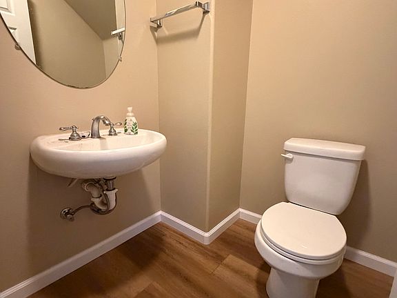3rd image of 1595 Eto Cir