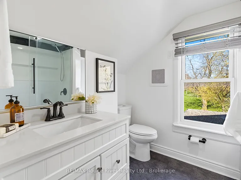 163 Nassau St — Photo 27