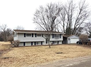 3308 W Jefferson Ave, Fairfield, IA 52556