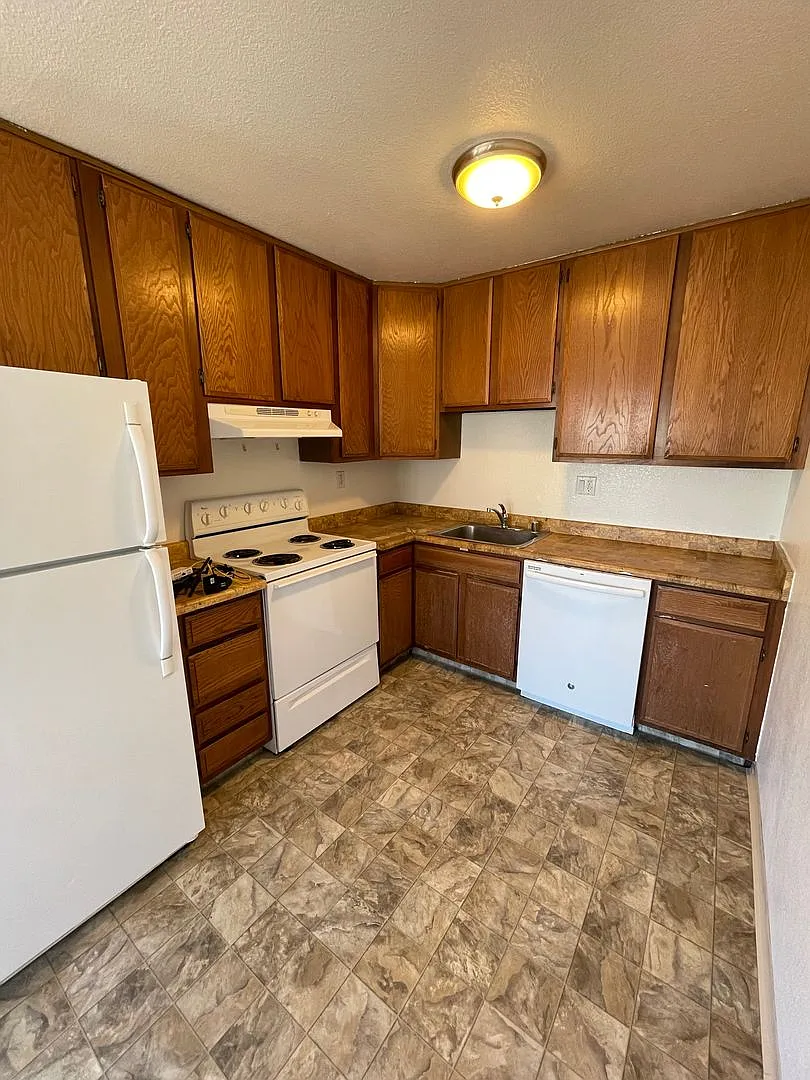 1795 38th Ave./ 3100-26 Noriega St. (1326rc) — Photo 4