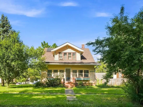 1305 N 7th St, Burlington, IA 52601