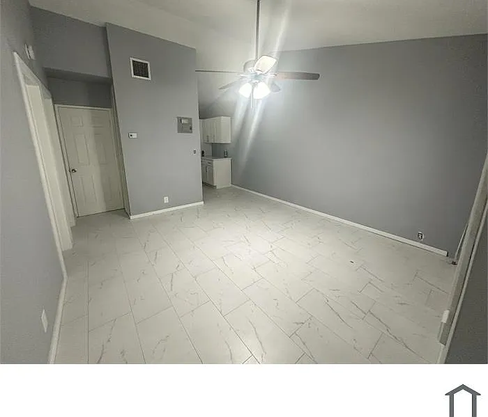 2 bed, 1.0 bath, 970 sqft, $1,975 — Photo 2