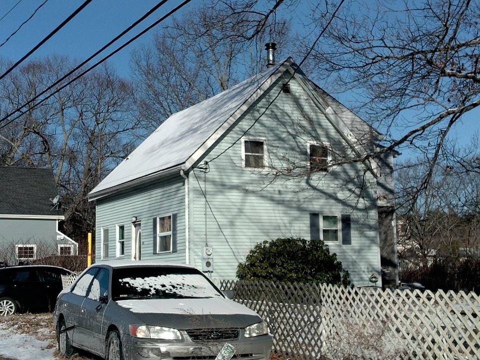 2nd image of 90 Main St
